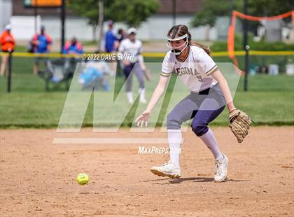 Thumbnail 1 in Regina vs Washington (Varsity Classic) photogallery.