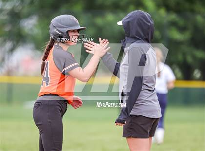 Thumbnail 2 in Regina vs Washington (Varsity Classic) photogallery.