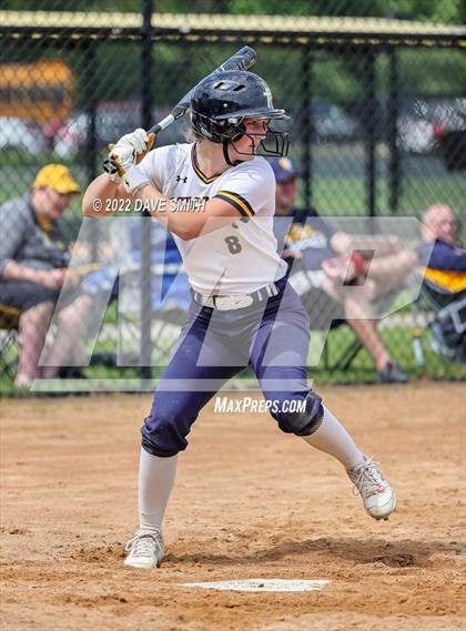 Thumbnail 1 in Regina vs Washington (Varsity Classic) photogallery.
