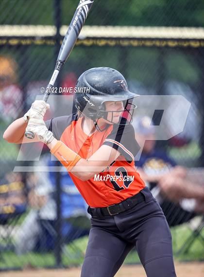 Thumbnail 3 in Regina vs Washington (Varsity Classic) photogallery.