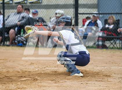 Thumbnail 1 in Regina vs Washington (Varsity Classic) photogallery.