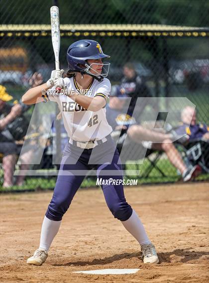 Thumbnail 1 in Regina vs Washington (Varsity Classic) photogallery.
