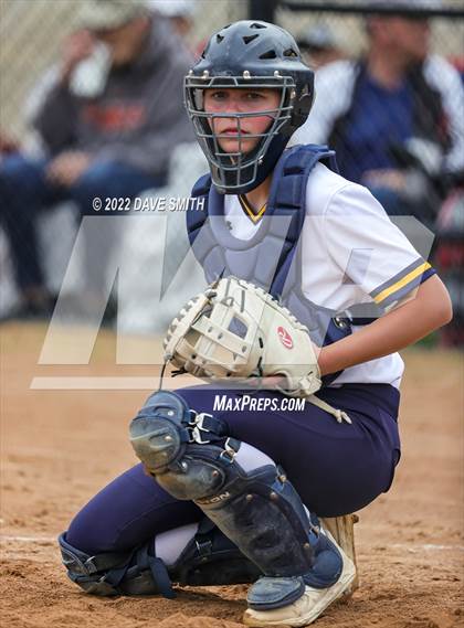 Thumbnail 3 in Regina vs Washington (Varsity Classic) photogallery.