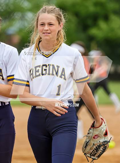 Thumbnail 1 in Regina vs Washington (Varsity Classic) photogallery.