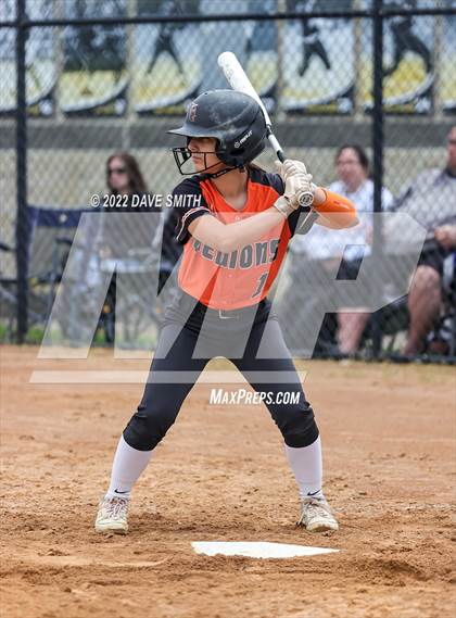 Thumbnail 2 in Regina vs Washington (Varsity Classic) photogallery.