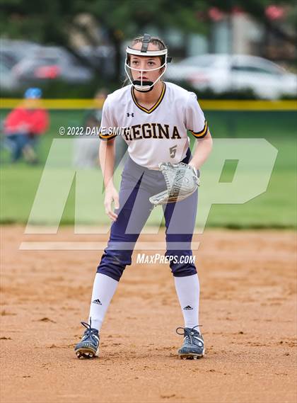 Thumbnail 2 in Regina vs Washington (Varsity Classic) photogallery.