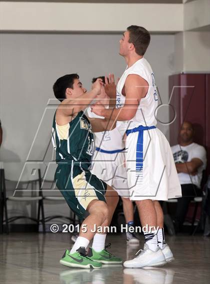 Thumbnail 2 in Edison @ Catalina Foothills (MaxPreps Holiday Classic) photogallery.