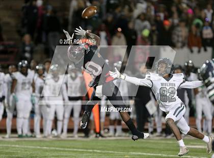 Thumbnail 2 in Edmond Santa Fe @ Mustang (OSSAA 6A-1 Round 1 Playoff) photogallery.