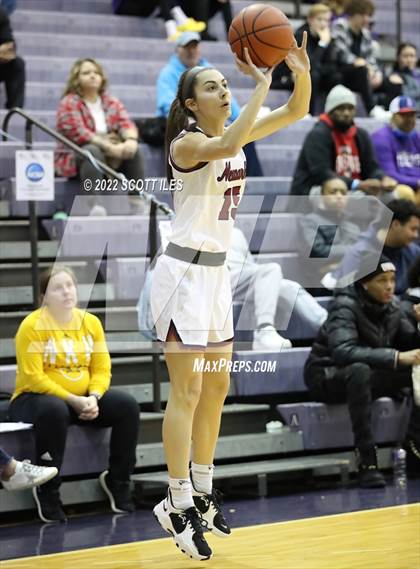 Thumbnail 2 in Lincoln vs. Newark (OGBR Classic in the City) photogallery.