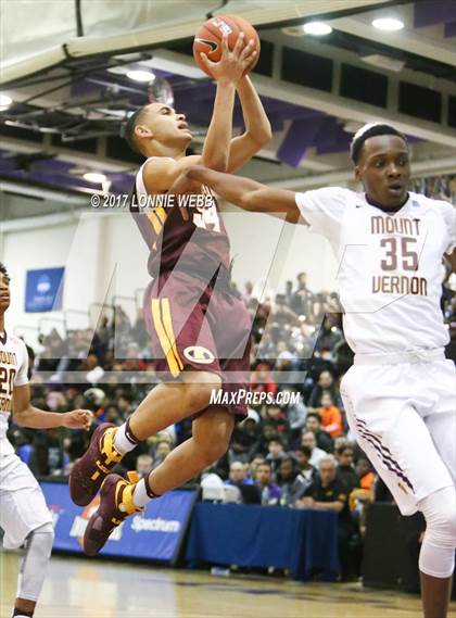 Thumbnail 3 in Christ the King vs Mt. Vernon (SNY Invitational) photogallery.