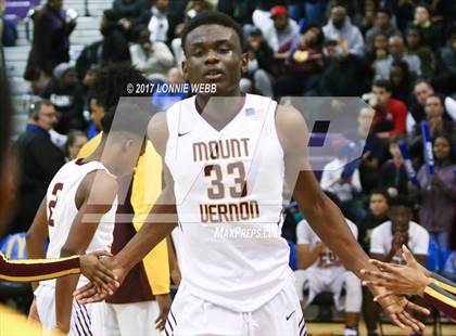 Thumbnail 3 in Christ the King vs Mt. Vernon (SNY Invitational) photogallery.