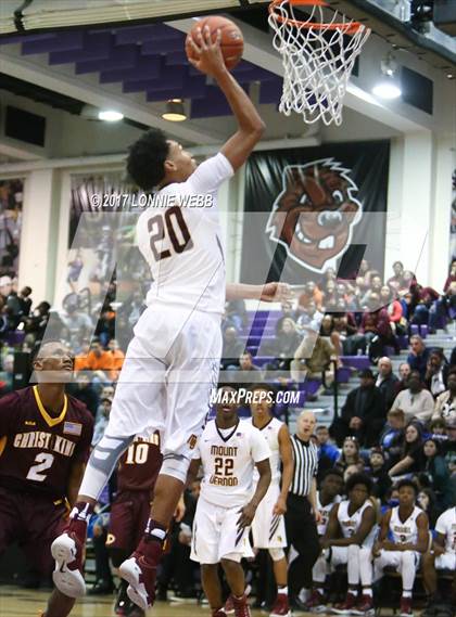 Thumbnail 2 in Christ the King vs Mt. Vernon (SNY Invitational) photogallery.