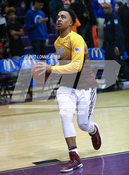 Thumbnail 2 in Christ the King vs Mt. Vernon (SNY Invitational) photogallery.
