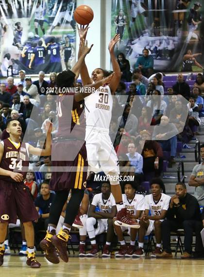 Thumbnail 3 in Christ the King vs Mt. Vernon (SNY Invitational) photogallery.