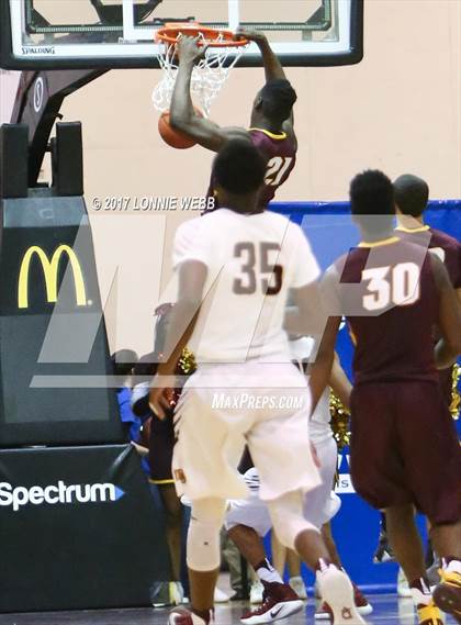 Thumbnail 1 in Christ the King vs Mt. Vernon (SNY Invitational) photogallery.