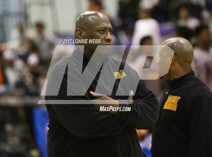 Thumbnail 2 in Christ the King vs Mt. Vernon (SNY Invitational) photogallery.
