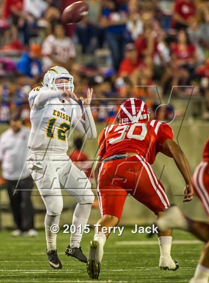 Thumbnail 2 in Edison vs. Mater Dei  photogallery.