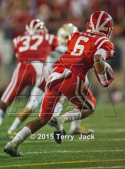 Thumbnail 2 in Edison vs. Mater Dei  photogallery.
