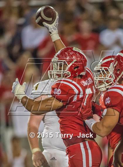Thumbnail 2 in Edison vs. Mater Dei  photogallery.