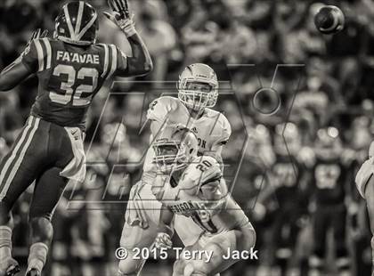 Thumbnail 1 in Edison vs. Mater Dei  photogallery.