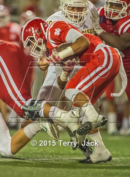Thumbnail 1 in Edison vs. Mater Dei  photogallery.