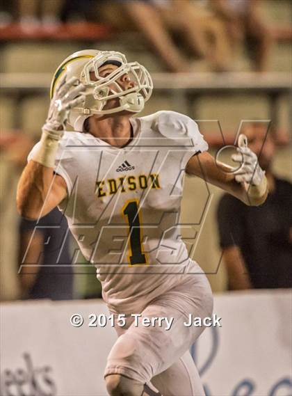 Thumbnail 2 in Edison vs. Mater Dei  photogallery.