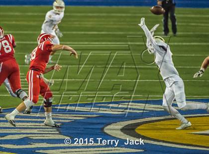 Thumbnail 2 in Edison vs. Mater Dei  photogallery.