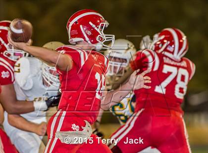 Thumbnail 2 in Edison vs. Mater Dei  photogallery.