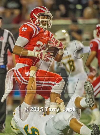 Thumbnail 2 in Edison vs. Mater Dei  photogallery.
