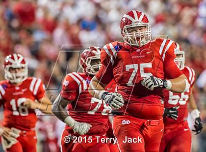 Thumbnail 1 in Edison vs. Mater Dei  photogallery.