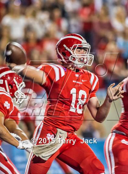 Thumbnail 2 in Edison vs. Mater Dei  photogallery.