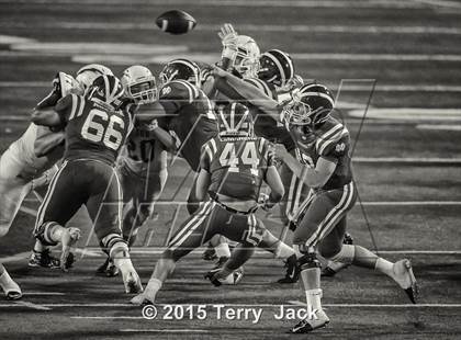 Thumbnail 1 in Edison vs. Mater Dei  photogallery.