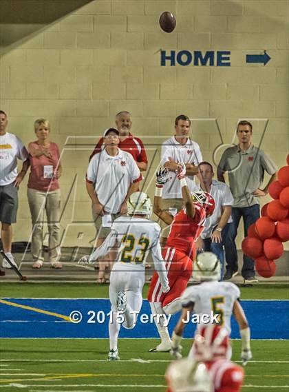 Thumbnail 1 in Edison vs. Mater Dei  photogallery.