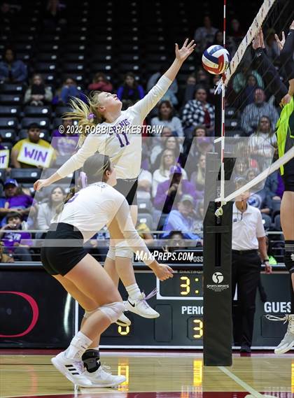 Thumbnail 3 in D'Hanis vs. Blum (UIL 1A Final) photogallery.