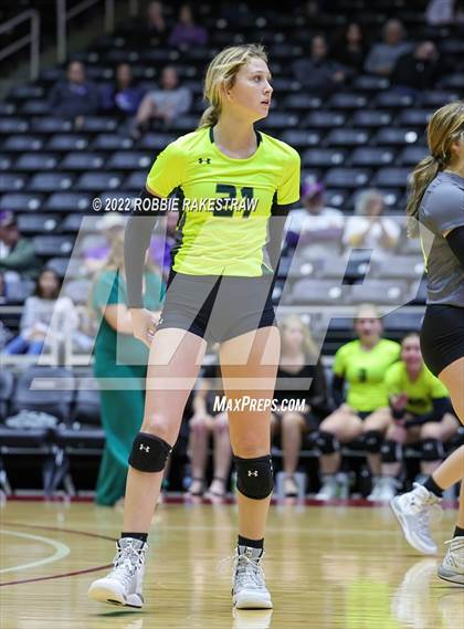 Thumbnail 3 in D'Hanis vs. Blum (UIL 1A Final) photogallery.