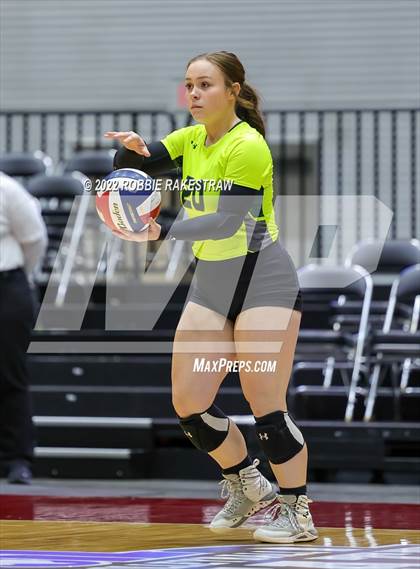 Thumbnail 3 in D'Hanis vs. Blum (UIL 1A Final) photogallery.