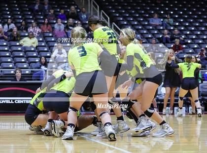 Thumbnail 1 in D'Hanis vs. Blum (UIL 1A Final) photogallery.