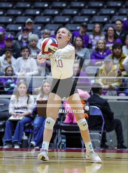 Thumbnail 1 in D'Hanis vs. Blum (UIL 1A Final) photogallery.