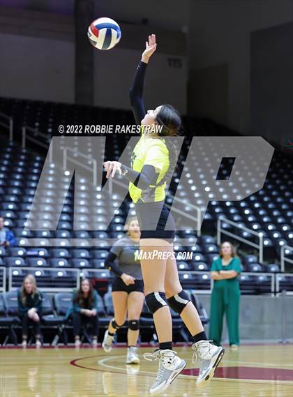 Thumbnail 2 in D'Hanis vs. Blum (UIL 1A Final) photogallery.