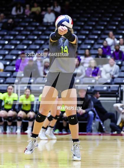 Thumbnail 2 in D'Hanis vs. Blum (UIL 1A Final) photogallery.