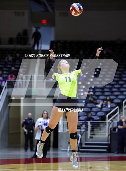 Thumbnail 3 in D'Hanis vs. Blum (UIL 1A Final) photogallery.