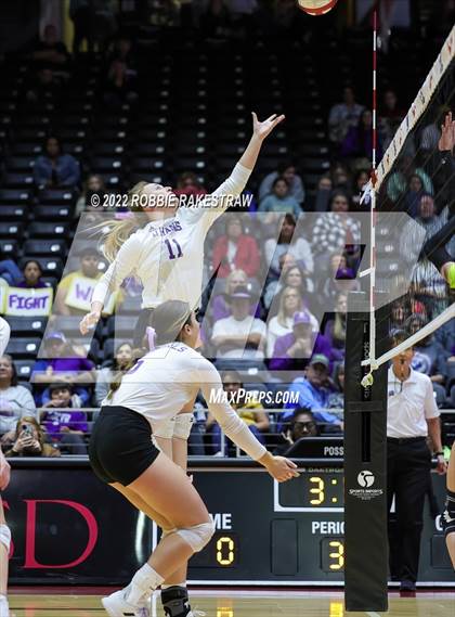 Thumbnail 1 in D'Hanis vs. Blum (UIL 1A Final) photogallery.