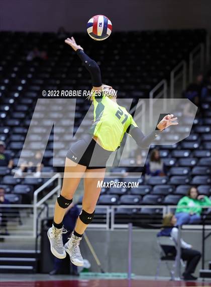 Thumbnail 2 in D'Hanis vs. Blum (UIL 1A Final) photogallery.