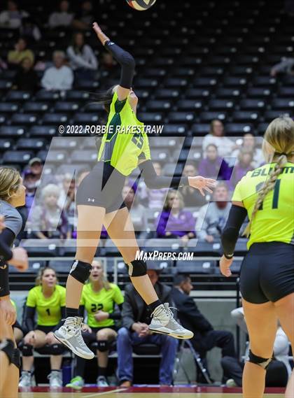 Thumbnail 3 in D'Hanis vs. Blum (UIL 1A Final) photogallery.