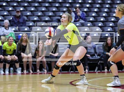 Thumbnail 2 in D'Hanis vs. Blum (UIL 1A Final) photogallery.