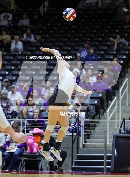 Thumbnail 3 in D'Hanis vs. Blum (UIL 1A Final) photogallery.