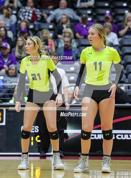 Thumbnail 1 in D'Hanis vs. Blum (UIL 1A Final) photogallery.