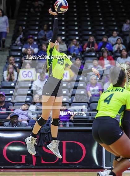 Thumbnail 3 in D'Hanis vs. Blum (UIL 1A Final) photogallery.