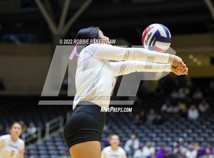 Thumbnail 1 in D'Hanis vs. Blum (UIL 1A Final) photogallery.