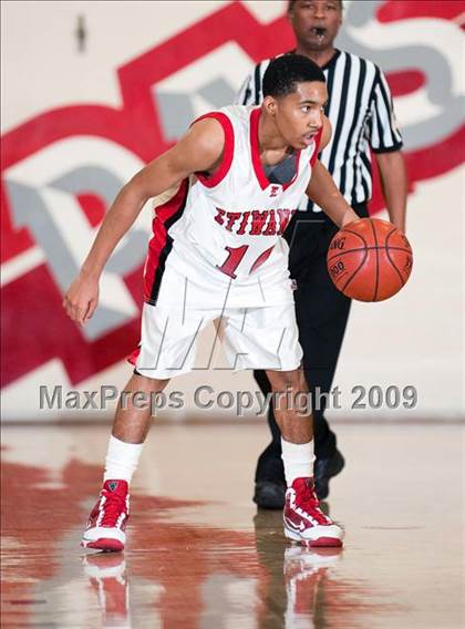 Thumbnail 2 in Centennial vs. Etiwanda (Rose City Round Ball Classic) photogallery.